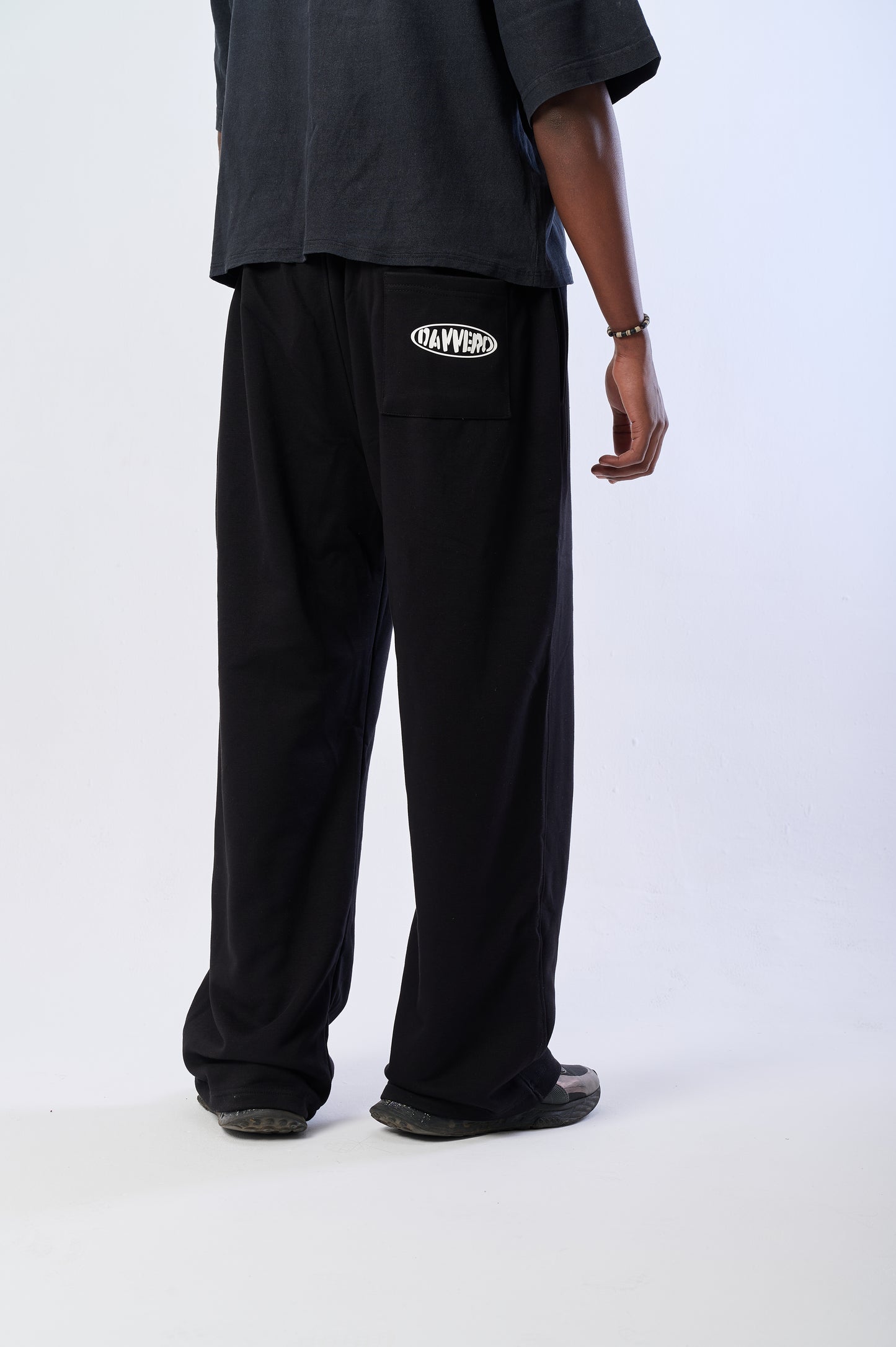 SUMMER BLACK SWEATPANTS